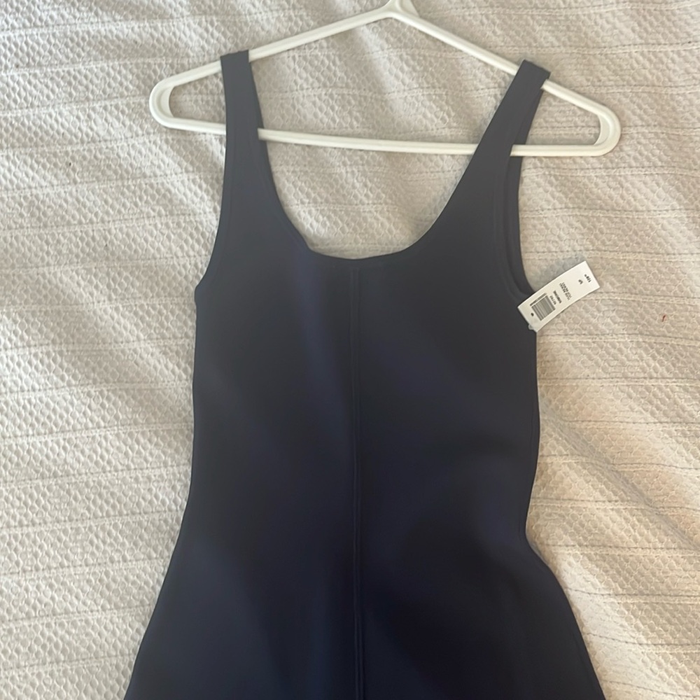 Aritzia Simone dress size small, NWT